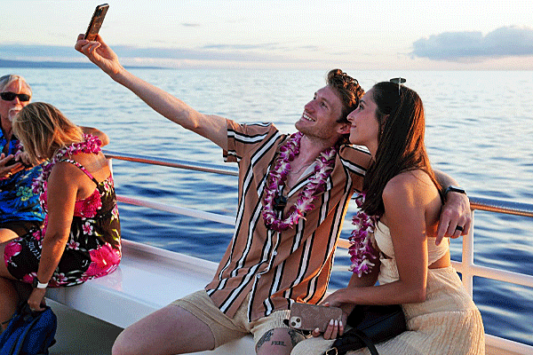 Pride of Maui Sunset Dinner and Hula Cruise 4