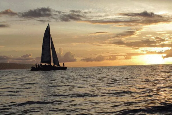 Alihilani Lahaina Sunset Sailing by Sail Maui (2.5-Hrs)