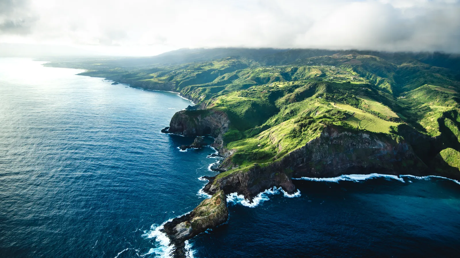 Aloha from Above: The Top 10 Best Helicopter Tours to Explore Maui’s Beauty